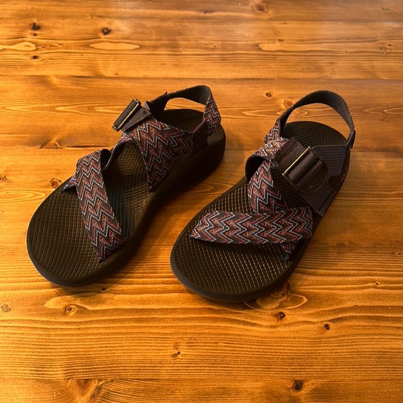 Men’s Size 8 Chaco’s - Picture 1 of 4